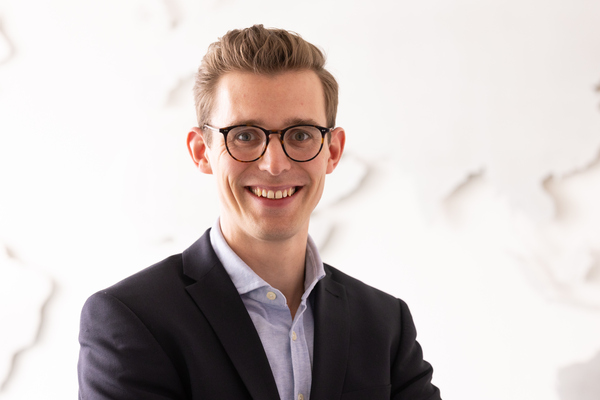Alexander Gast, Peter Gast Shipping
