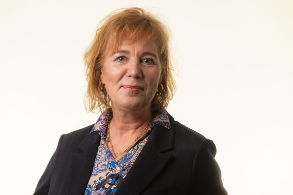 Karin Spindler, Peter Gast Shipping